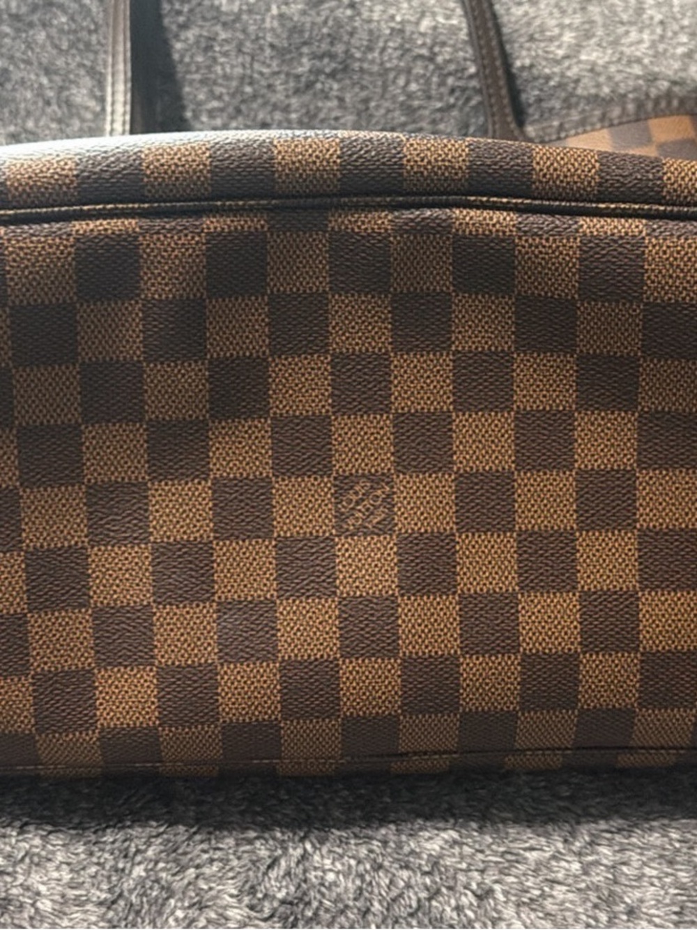 Louis Vuitton Brown Checkered Damier Ebene Tote - Picture 3 of 5